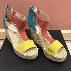 Coral Multicolor Wedges